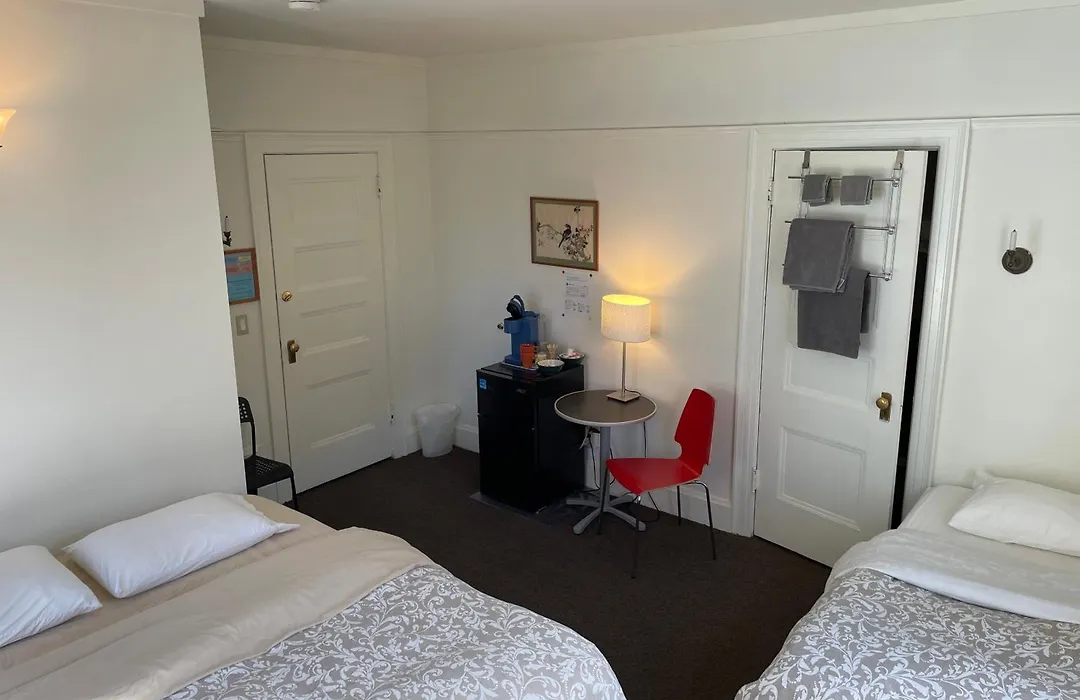 Portland International Guesthouse-1